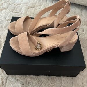 Coach Serena Suede Sandal. Beechwood. Size 7.5